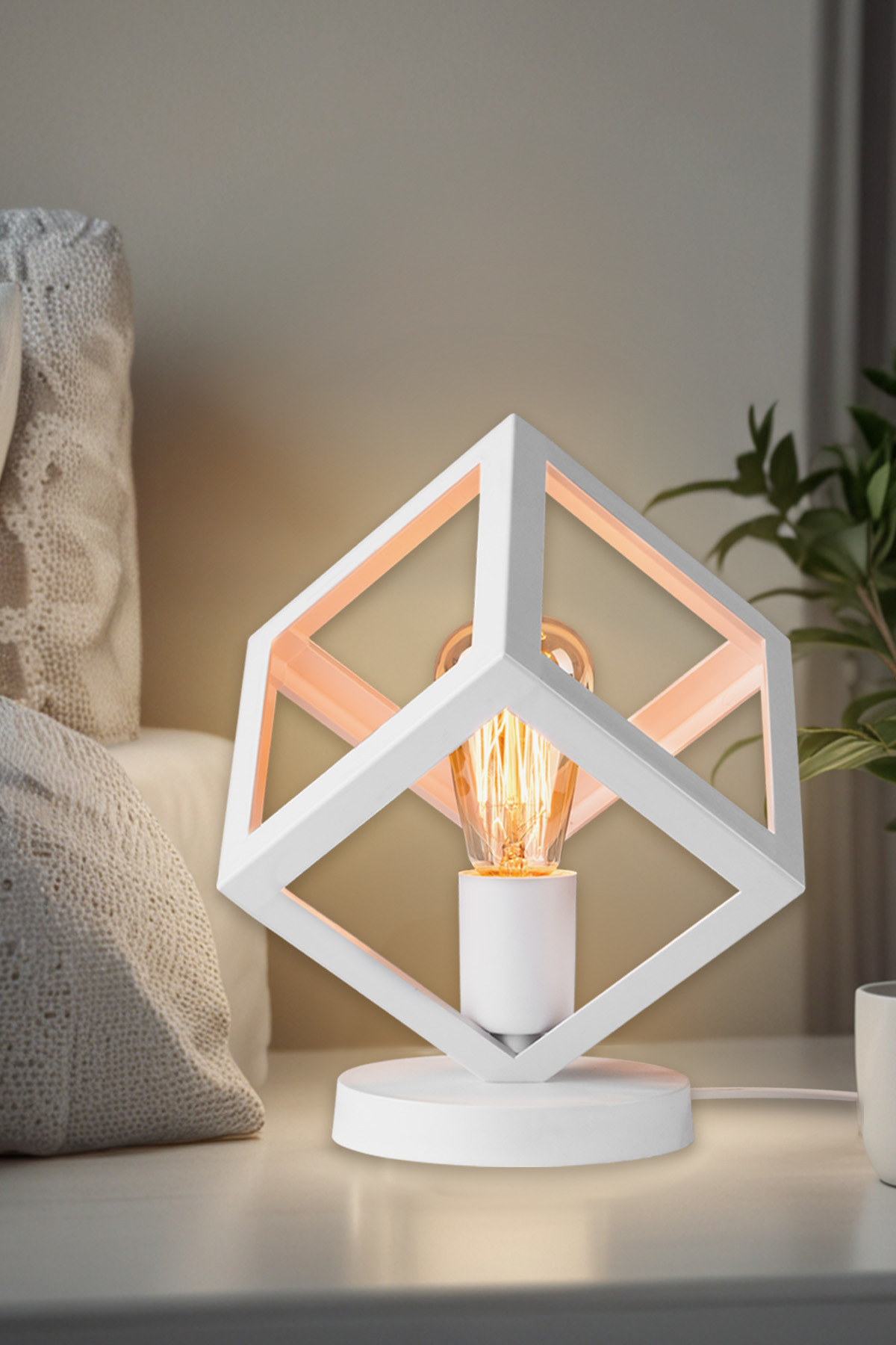 ASZ.1837 - Küp Tekli Masa Lambası Beyaz
